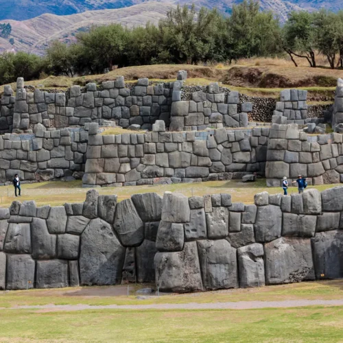 Saqsaywaman-inca-fortress-ruins-peru-south-america